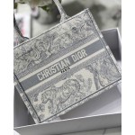 DIOR TOTE Grey tiger embroidery
