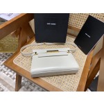 SAINT LAURENT【𝙈𝙖𝙣𝙝𝙖𝙩𝙩𝙖𝙣 𝟮𝟰𝙘𝙢】675626.Jd