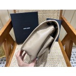 SAINT LAURENT  𝐍𝐢𝐤𝐢 28𝐜𝐦 #633158