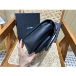 SAINT LAURENT  𝐍𝐢𝐤𝐢 28𝐜𝐦 #633158