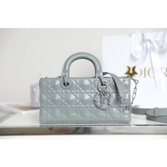 Dior Lady D-Joy is a classic style of the Goliath Bible