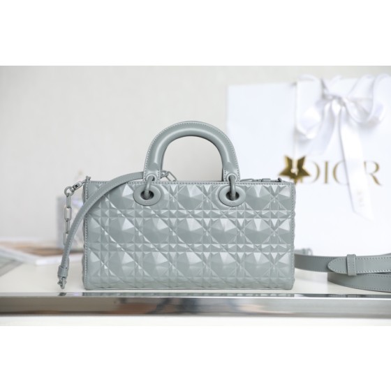 Dior Lady D-Joy is a classic style of the Goliath Bible