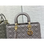 DIOR Lady's latest flip sheepskin seven compartments