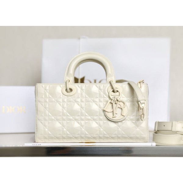 Dior Lady D-Joy is a classic style of the Goliath Bible