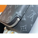 Louis Vuitton Alpha Wearable Wallet Fusion