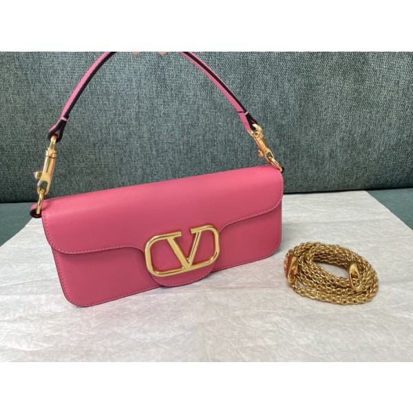 Valentino calfskin handbag 👜underarm bag Model: 1133 Decorative metal