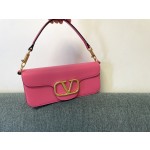 Valentino calfskin handbag 👜underarm bag Model: 1133 Decorative metal