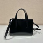 Prada mini shopping bag 🎉 1BA357