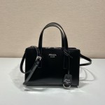Prada mini shopping bag 🎉 1BA357