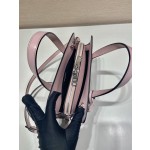 Prada mini shopping bag 🎉 1BA357