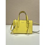 Prada mini shopping bag 🎉 1BA357