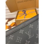 Louis Vuitton M81124