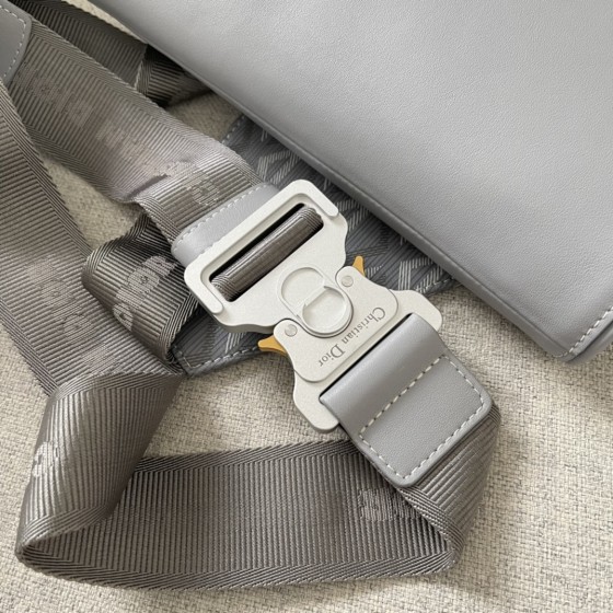 Dior- saddle bag in Dior gray canvas model D8004