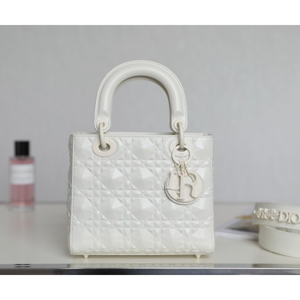 LADY DIOR diamond vine check four compartments DR-091