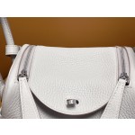 Mini Lindy pearl grey tc leather with silver buckle