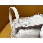 Mini Lindy pearl grey tc leather with silver buckle