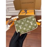 Louis Vuitton M81284