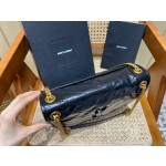 SAINT LAURENT  𝐍𝐢𝐤𝐢 28𝐜𝐦 #633158