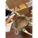 Louis Vuitton M46118