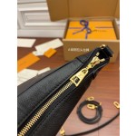 Louis Vuitton's exclusive debut model: M46002 Super Enhanced Edition