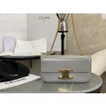 CELINE 𝑻𝒓𝒊𝒐𝒎𝒑𝒉𝒆 Chain Underarm Bag Model: 197993