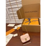 Louis Vuitton exclusive starting model: M81389