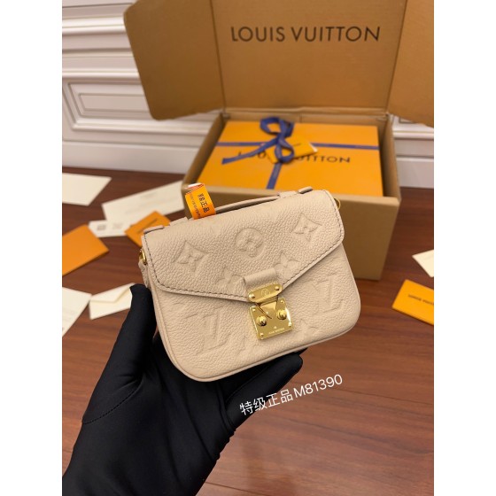 Louis Vuitton exclusive starting model: M81390