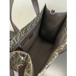 FENDI Men's Presbyopia Tote Bag