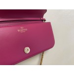 Valentino calfskin handbag 👜underarm bag Model: 1133 Decorative metal