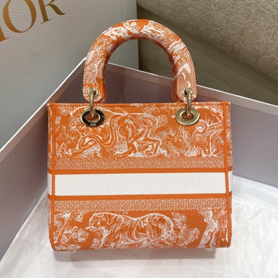 LADY DIOR new tiger embroidery fluorescent series