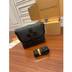 Louis Vuitton M45911