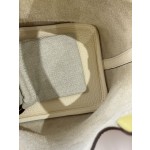 picotin18 creamy white tc skin with chicken yellow