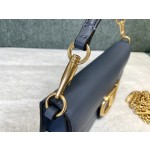 Valentino calfskin handbag 👜underarm bag Model: 1133 Decorative metal