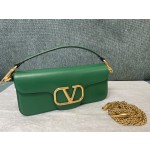 Valentino calfskin handbag 👜underarm bag Model: 1133 Decorative metal