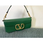 Valentino calfskin handbag 👜underarm bag Model: 1133 Decorative metal