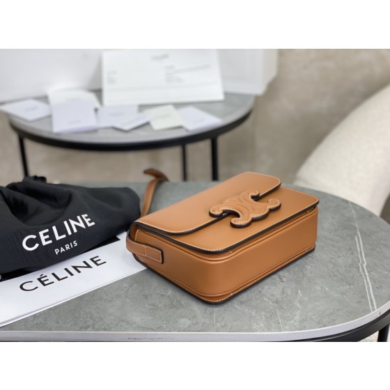 CELINE Embossed Small Brown 𝗯𝗼𝘅 Model: 199223