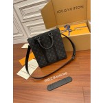 Louis Vuitton's exclusive debut model: M46098 Super Enhanced Edition