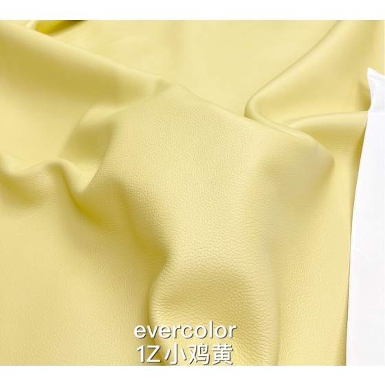 Hermes makes exclusive leather pig nose leather Evercolor: yellow