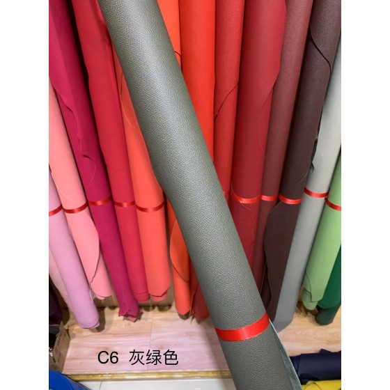 Hermes makes exclusive leather Togo calfskin: Green