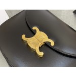 CELINE 𝗧𝗘𝗘𝗡𝗕𝗘𝗦𝗔𝗖𝗘 Leather Saddle Bag Model: 110413