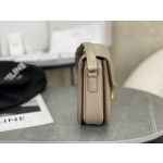 CELINE 𝗧𝗘𝗘𝗡𝗕𝗘𝗦𝗔𝗖𝗘 Leather Saddle Bag Model: 110413