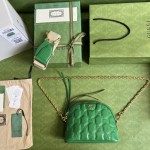 GUCCI matelasse leather shoulder bag model: 702229