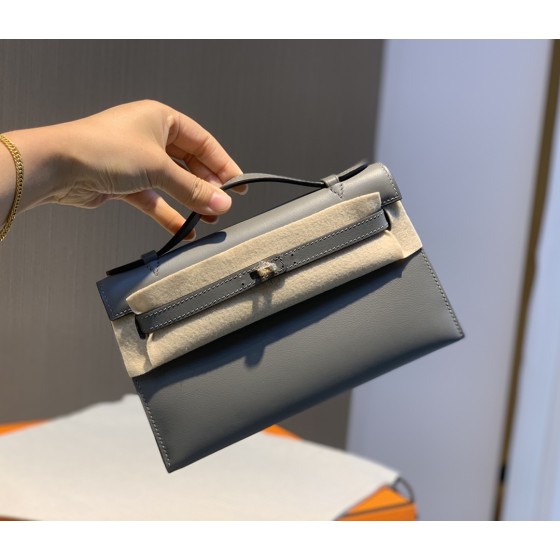 Minikellycumulonimbus gray original swift