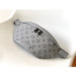 Louis Vuitton DISCOVERY belt bag