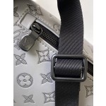 Louis Vuitton DISCOVERY belt bag