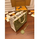 Louis Vuitton's exclusive debut model: M46060 Super Enhanced Edition