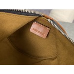 CELINE 𝗧𝗥𝗜𝗢𝗠𝗣𝗛𝗘 cylinder package model: 110052