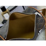 CELINE 𝗧𝗥𝗜𝗢𝗠𝗣𝗛𝗘 cylinder package model: 110052