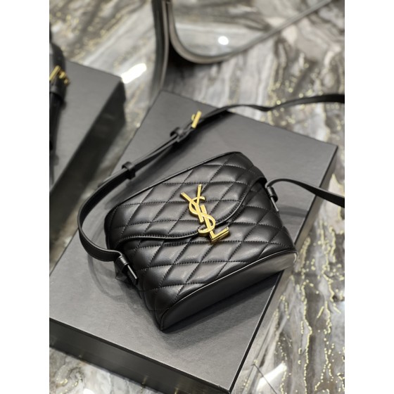 SAINT LAURENT JUNE Quilted Sheepskin Box Bag_ Article number: 710080