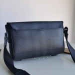 Burberry Messenger Package 7181